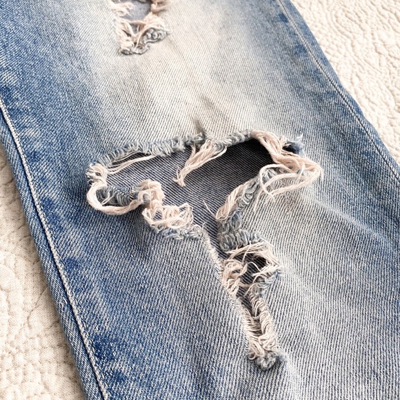 Zara Distressed Jeans - Picture 5 of 6